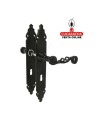 JUEGO MANILLAS PUERTA RUSTICO ZAMAK PLACA MARTILLEADA ACERO BOCALLAVE MODELO 102PG.