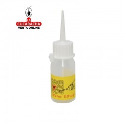 Botella vacía para rellenar con liquido para conservar los puros.