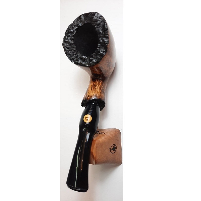 pipa artesana la cucaracha freehand lisa