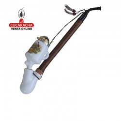 Pipa decorativa de cerámica, con pisadientes largo en madera